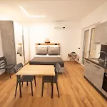 Giulia Apartment